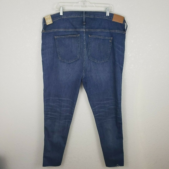 Madewell Women's Skinny Jeans - Dark Blue - Picture 3 of 8